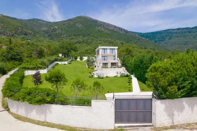 Einzigartige Villa in Tivat — photo 13